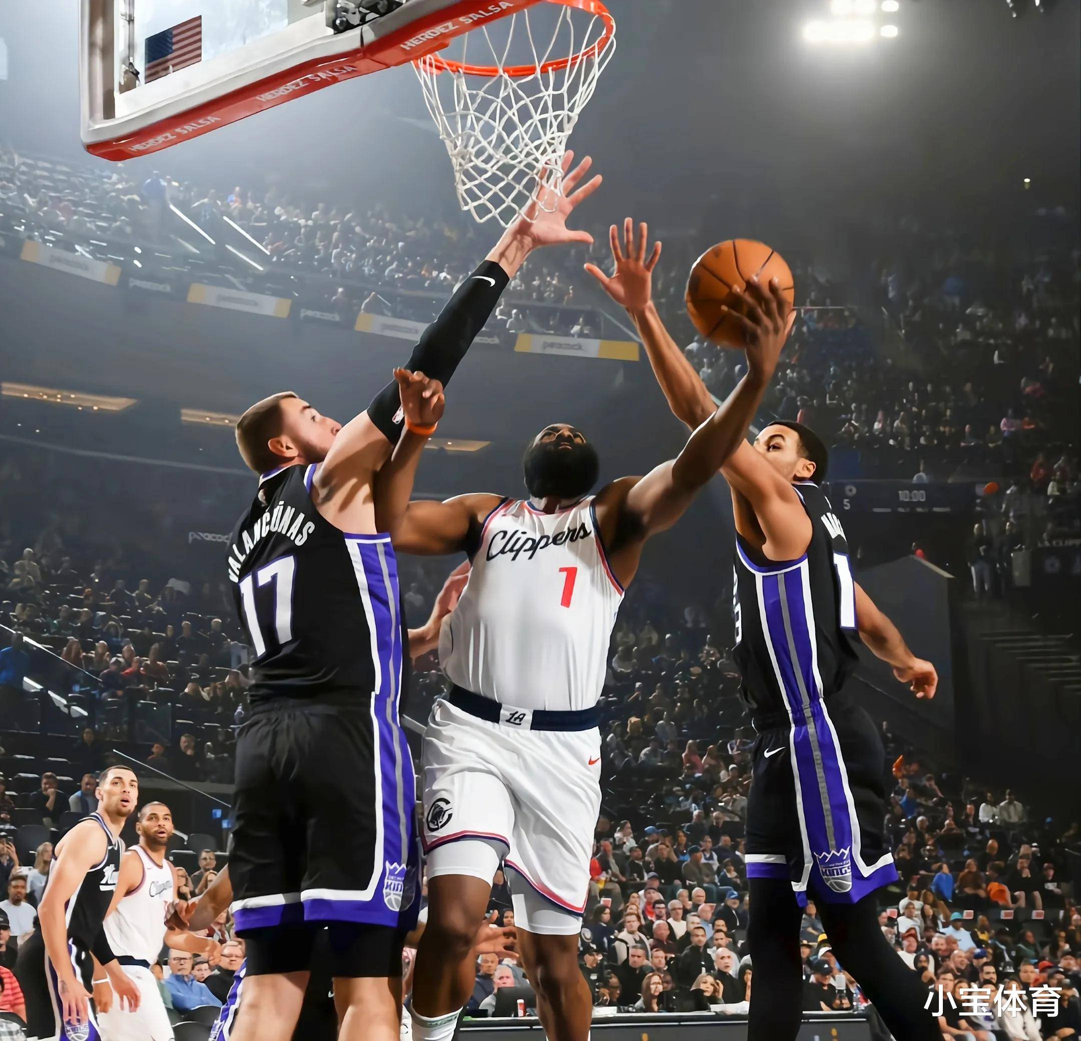 华体会体育注册-关于赛地聚焦：NBA季后赛集结日热度飙升；上海申花绝杀压哨；质疑声仍在；更衣室氛围转暖的信息